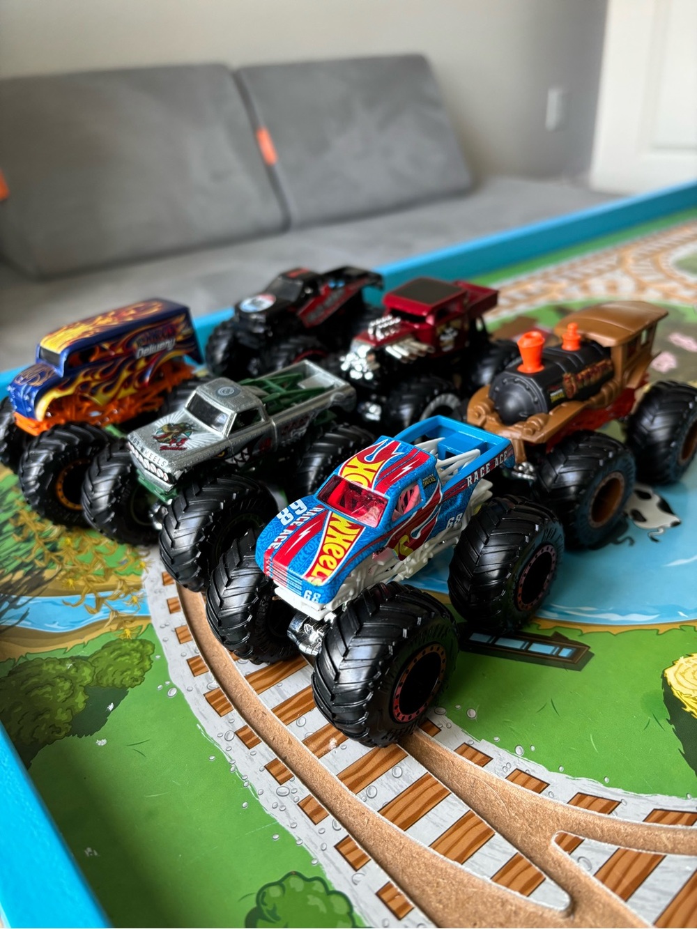 Hot Wheels Trucks 1:64 Bundle of Six